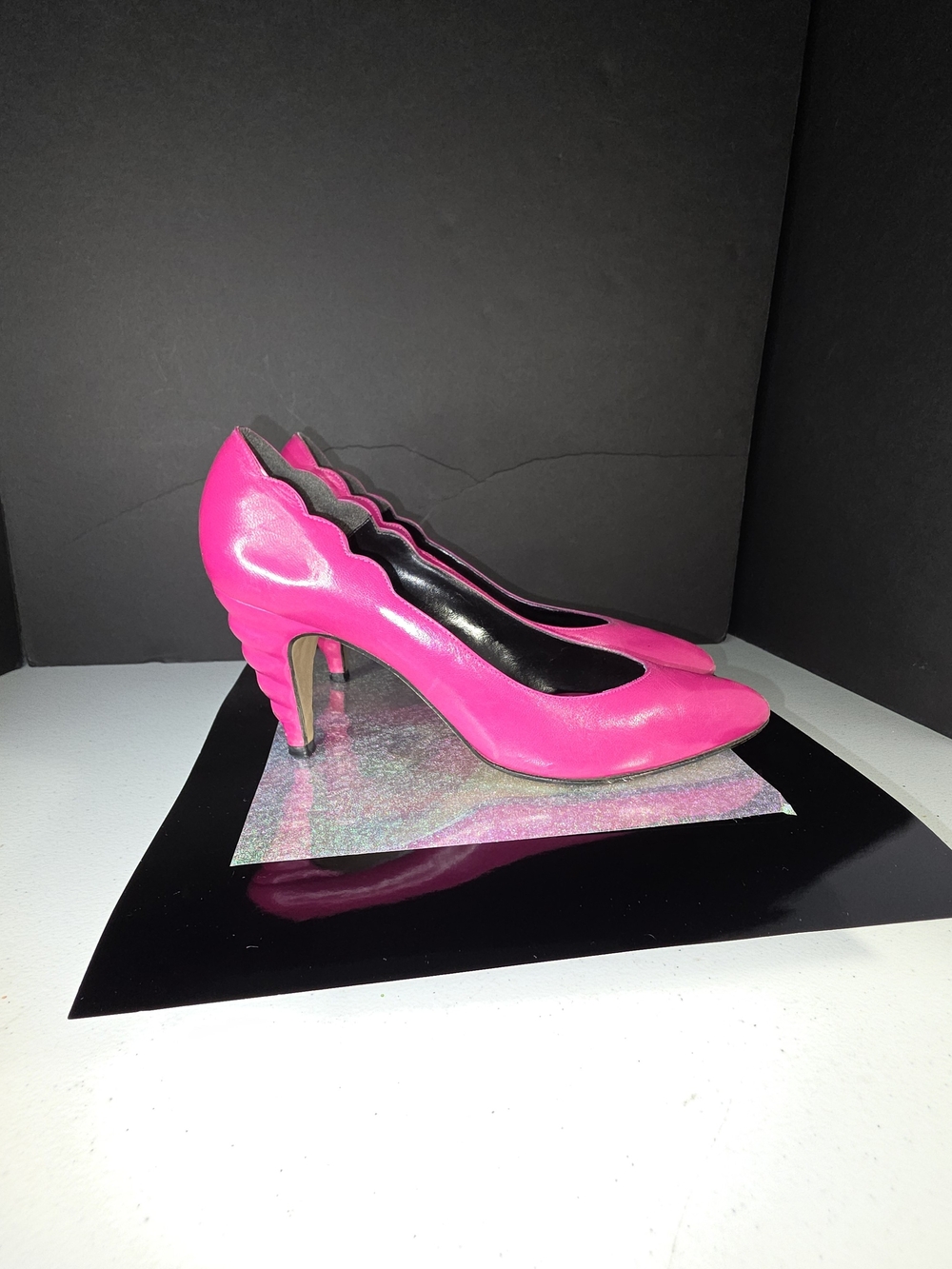 Proxy Vintage 80's Bright Pink Scalloped-Edge Sculpted Heel Women's Pumps Sz 8M - Picture 3 of 17
